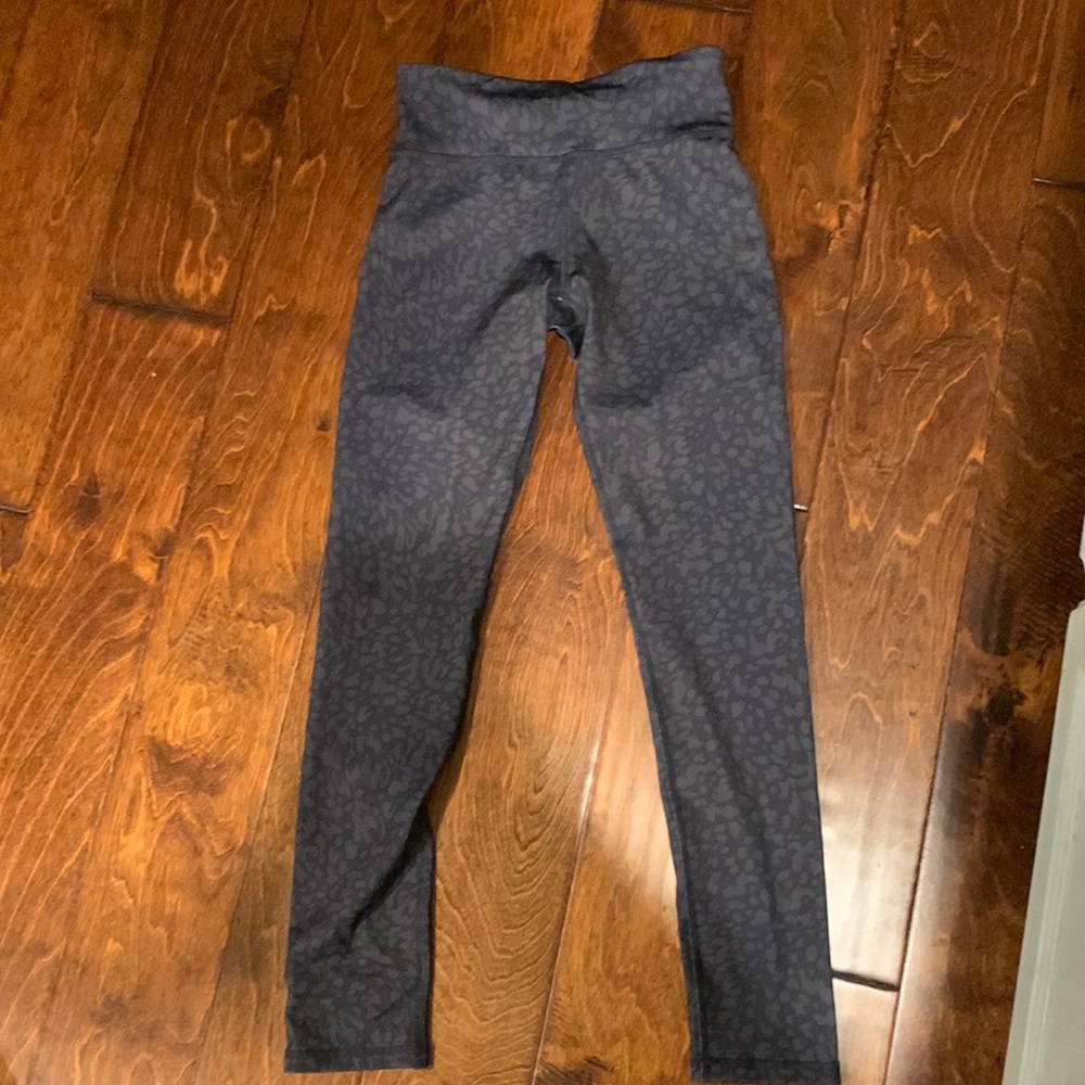 Old Navy active leggings leopard print